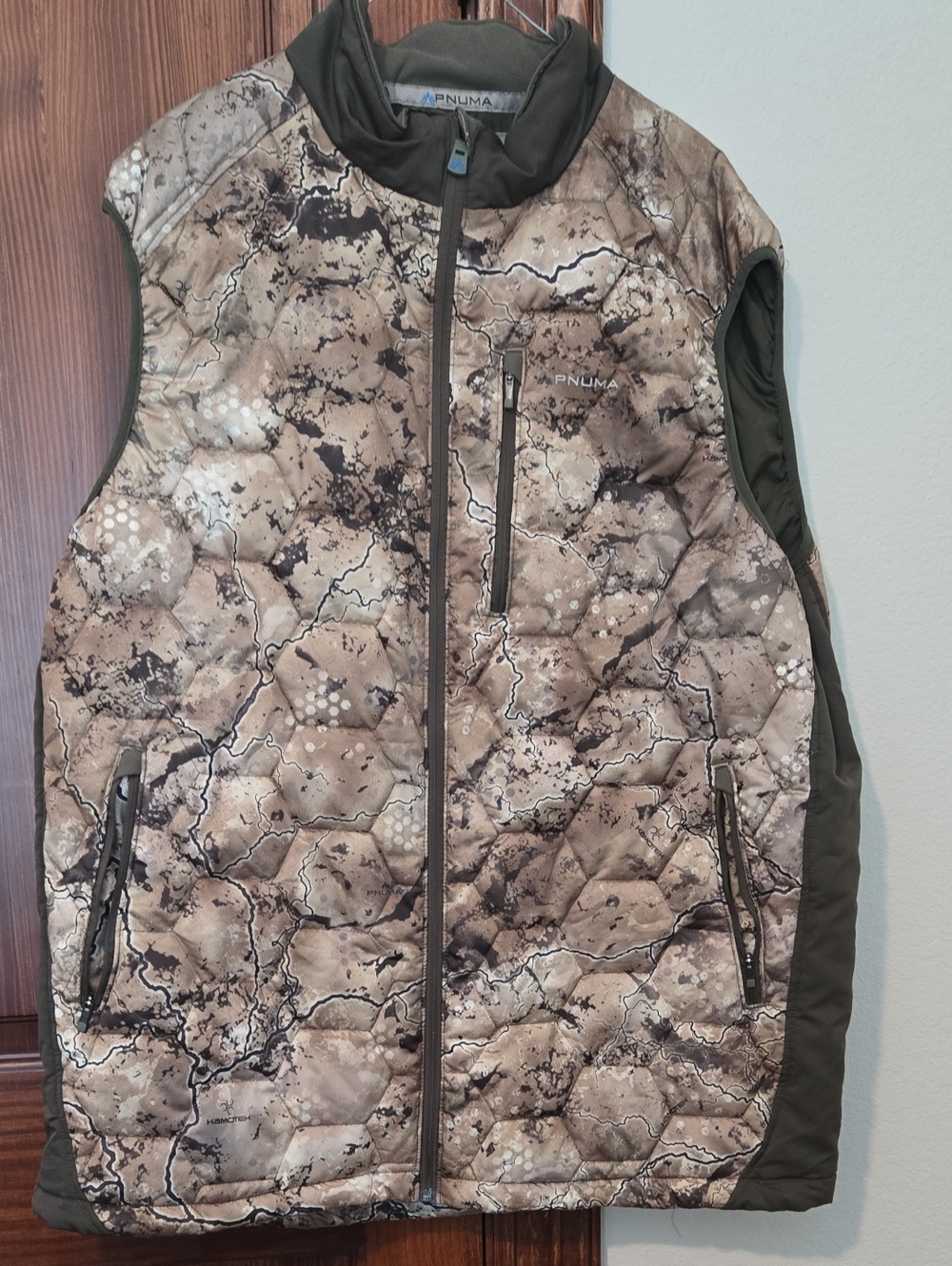 Men's Camo Quilted Hunting Vest in Olive/Brown